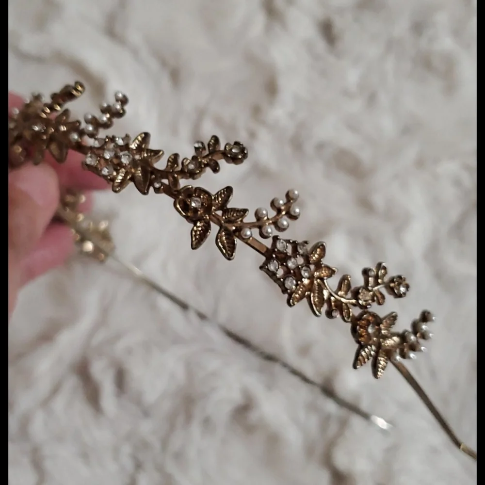 •Hair accessory package for Girls or Women•